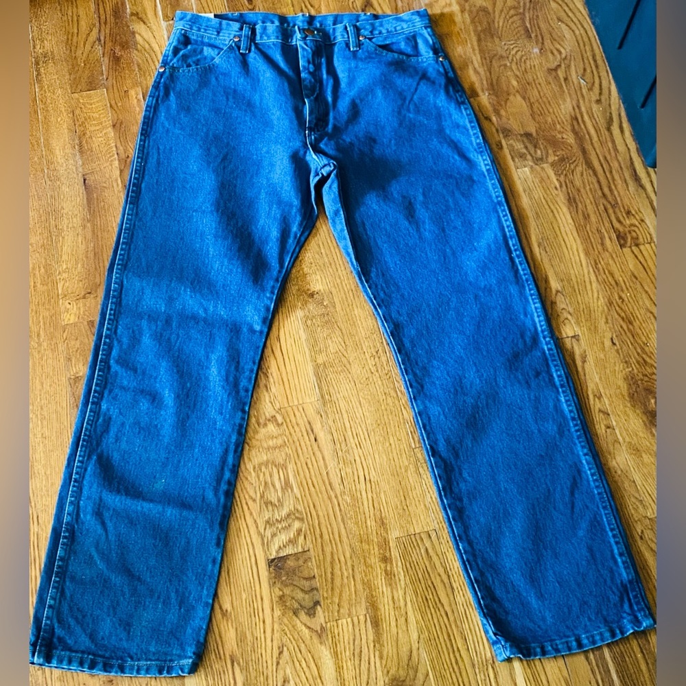 Wrangler Men’s Bootcut Jeans in Blue Denim